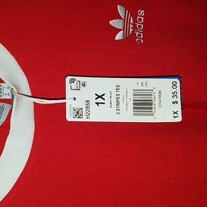 COPY - Adidas tshirt (1X) runs small